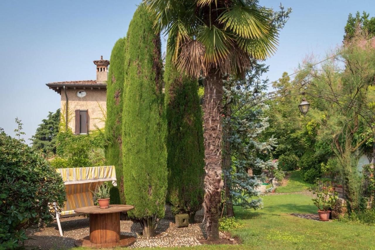Torre De Salis Panzió Gussago Kültér fotó