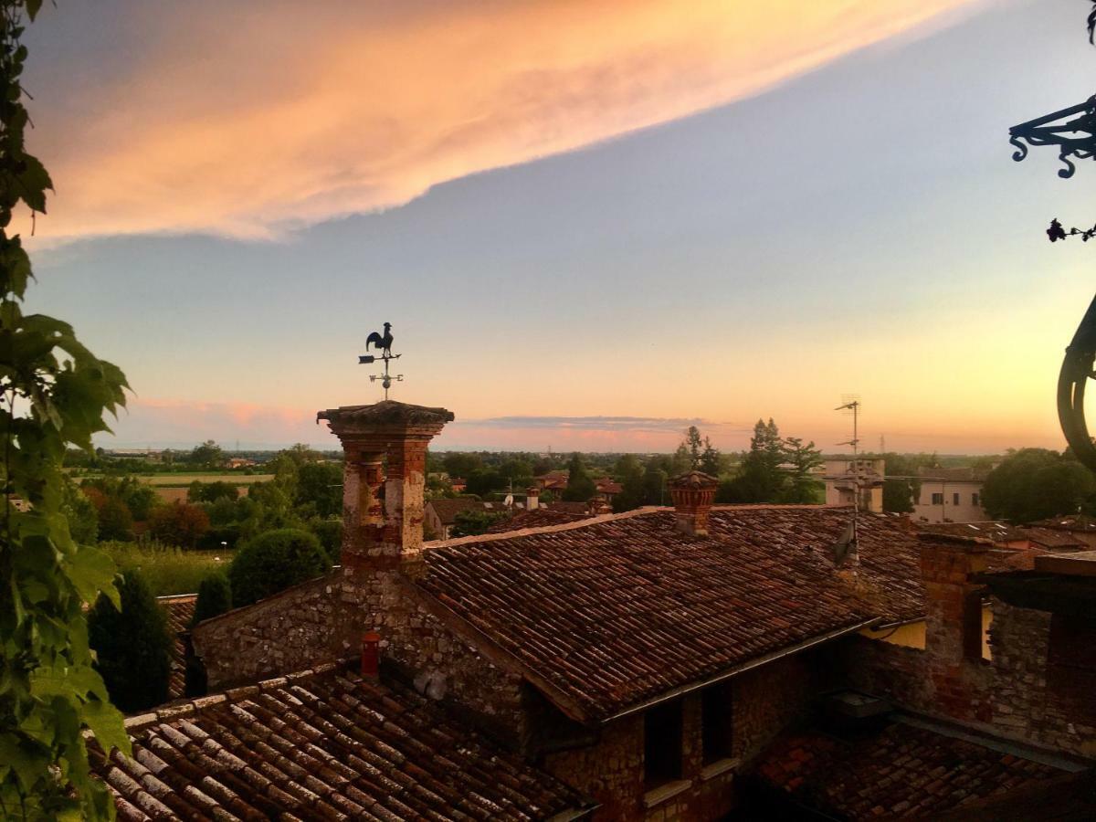 Torre De Salis Panzió Gussago Kültér fotó